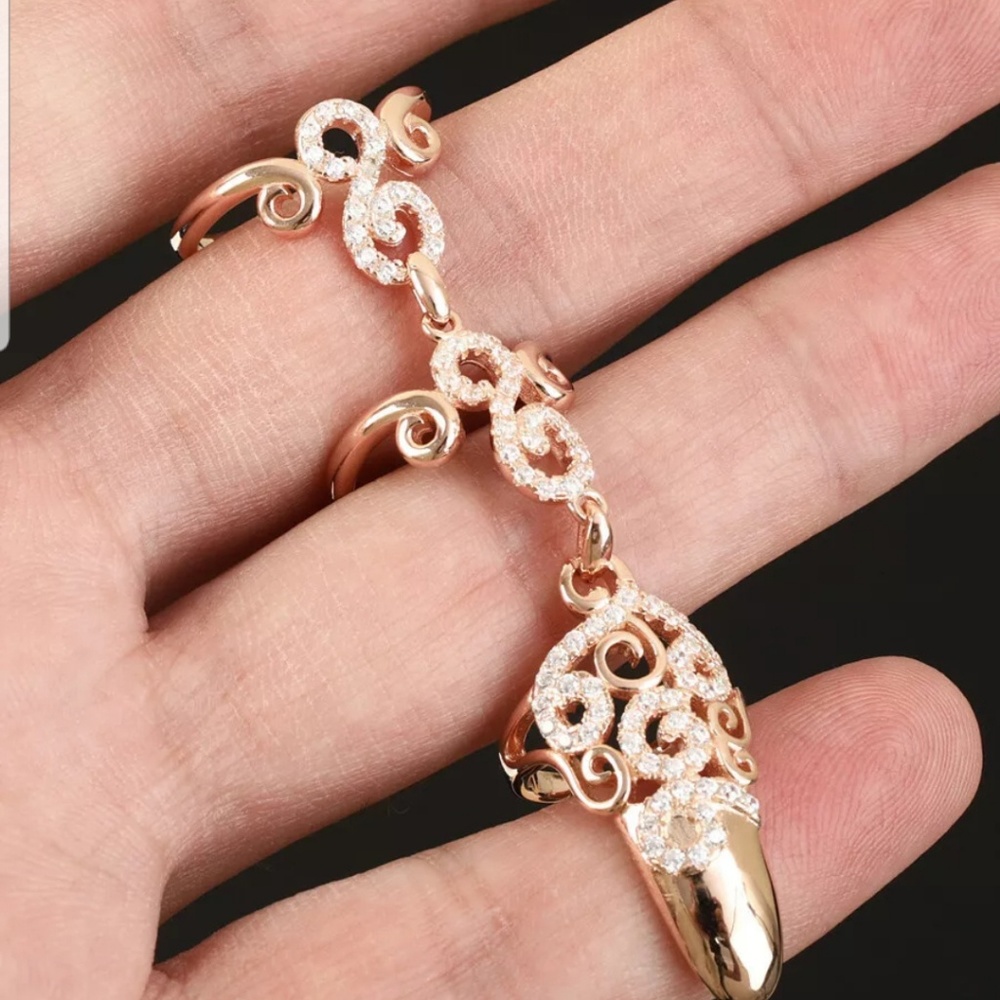 Beautiful white sapphire gold swirl 3 knuckle cuff - Picture 4 of 6